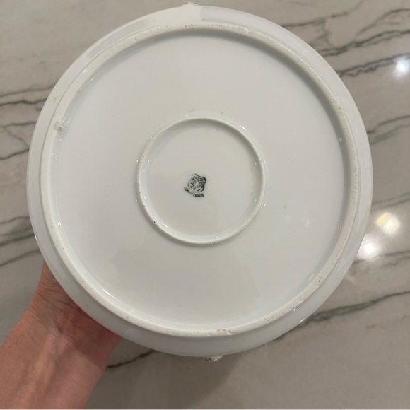 Vintage Porcelain Small Lidded Tureen with Handles - Picture 12 of 16